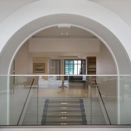 Le Littré Hotel