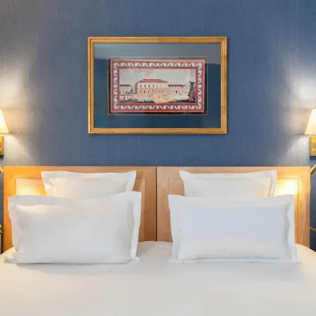 Le Littré Hotel 4*