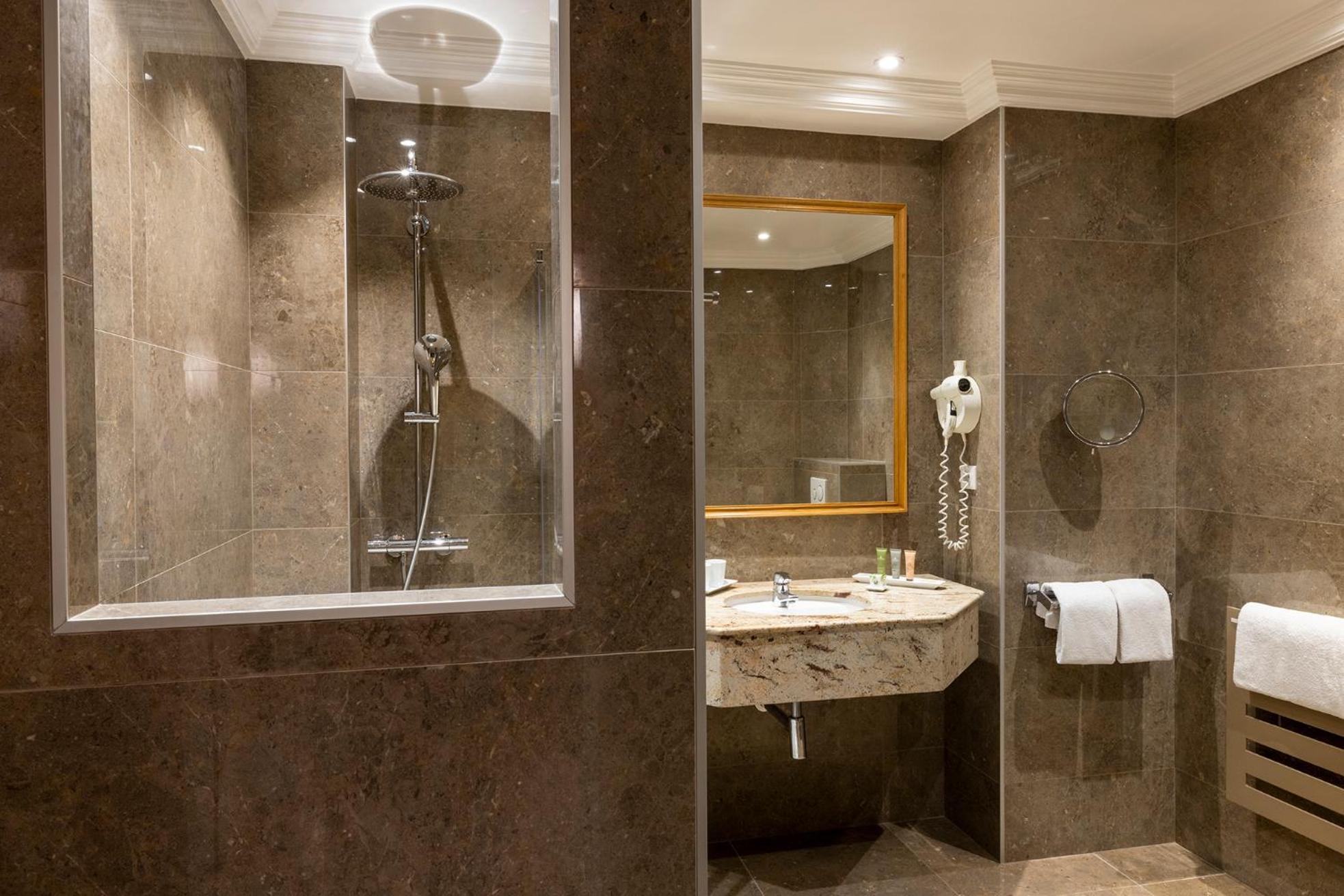 Hotel Le Littre 4*