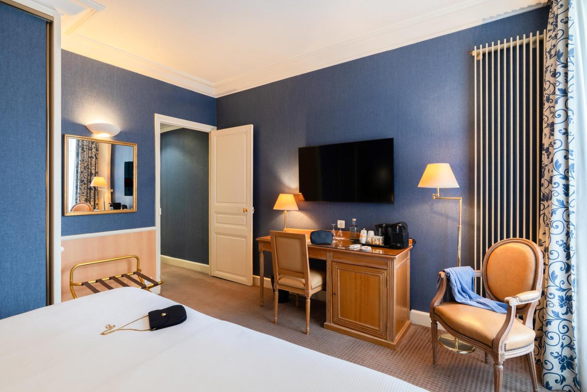 Le Littre 4* Paris